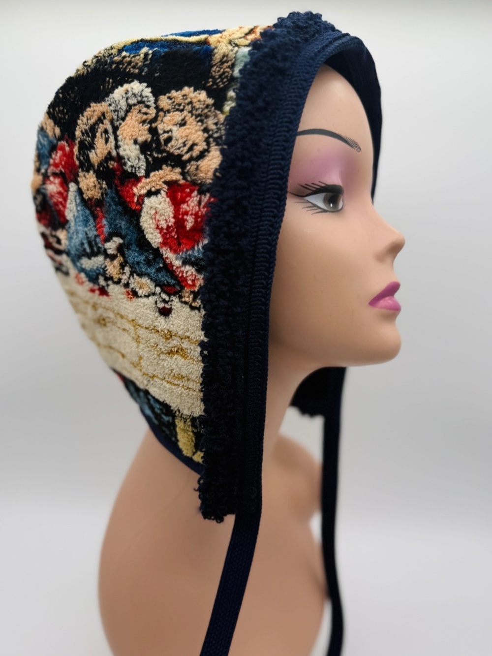 Last Supper Bonnet / Hood - Picture 2 of 5